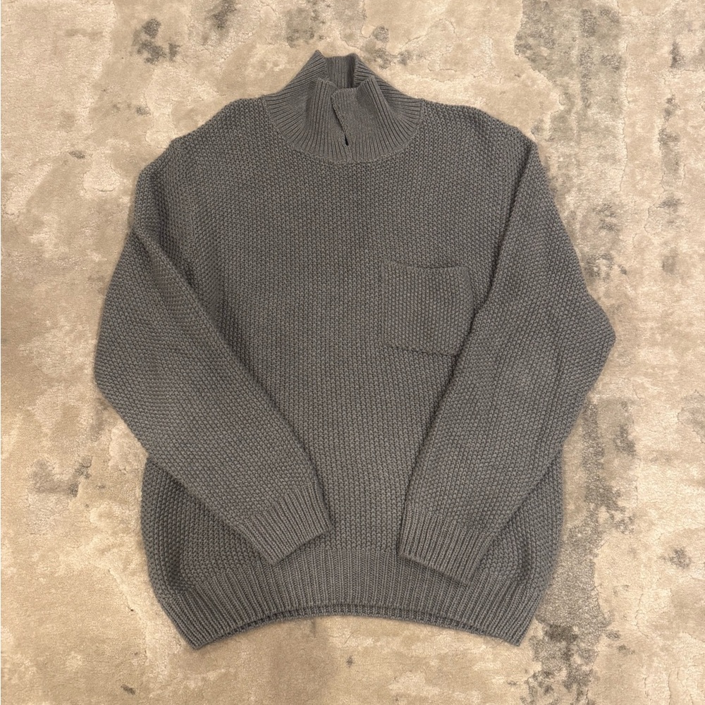 Excellent condition Noah NYC Men's Gray Turtleneck Sweater